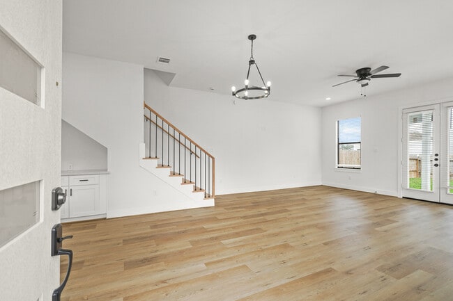 Building Photo - 3419 Tuam St