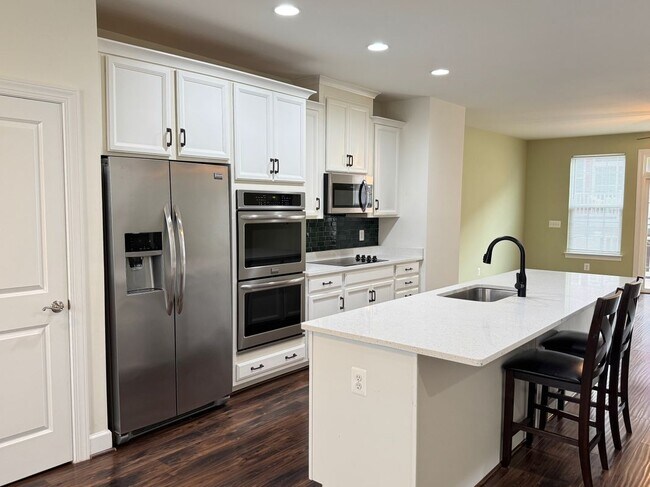 Building Photo - 8505 Craggan Ln