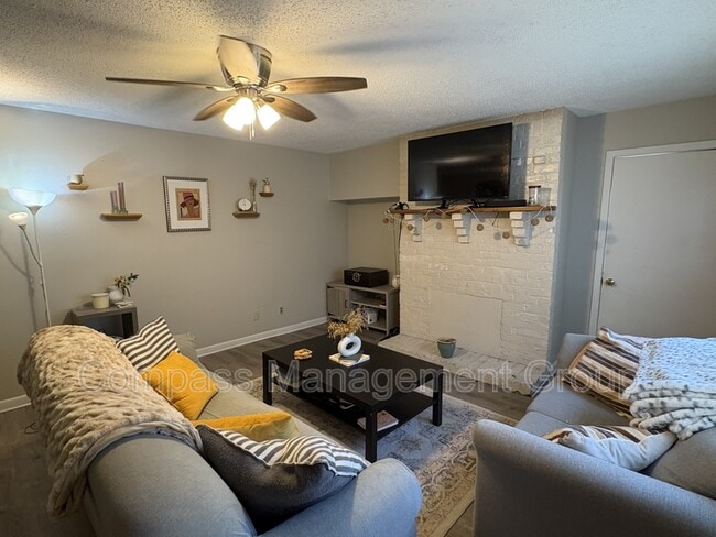 Building Photo - 1619 Washington Ave