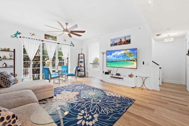 Building Photo - 2001 Coral Heights Blvd