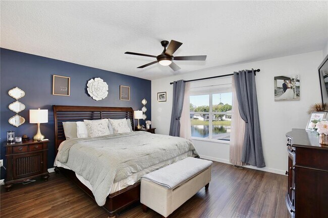 Building Photo - 2115 Heathwood Cir