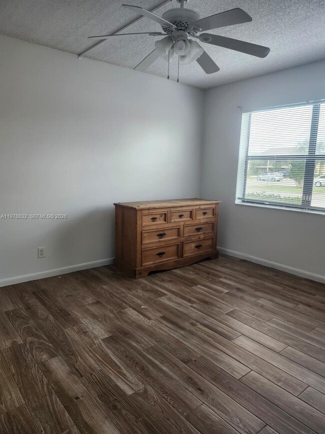 Building Photo - 10037 Winding Lake Rd