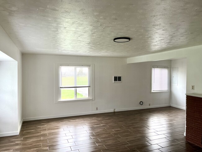 Building Photo - 14318 67th Ave NE