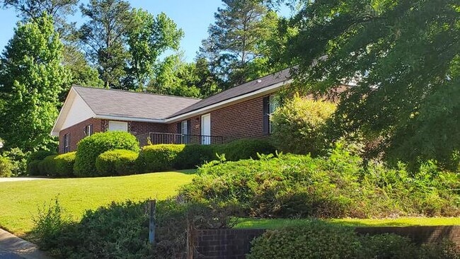 Building Photo - 1135 Micha Way