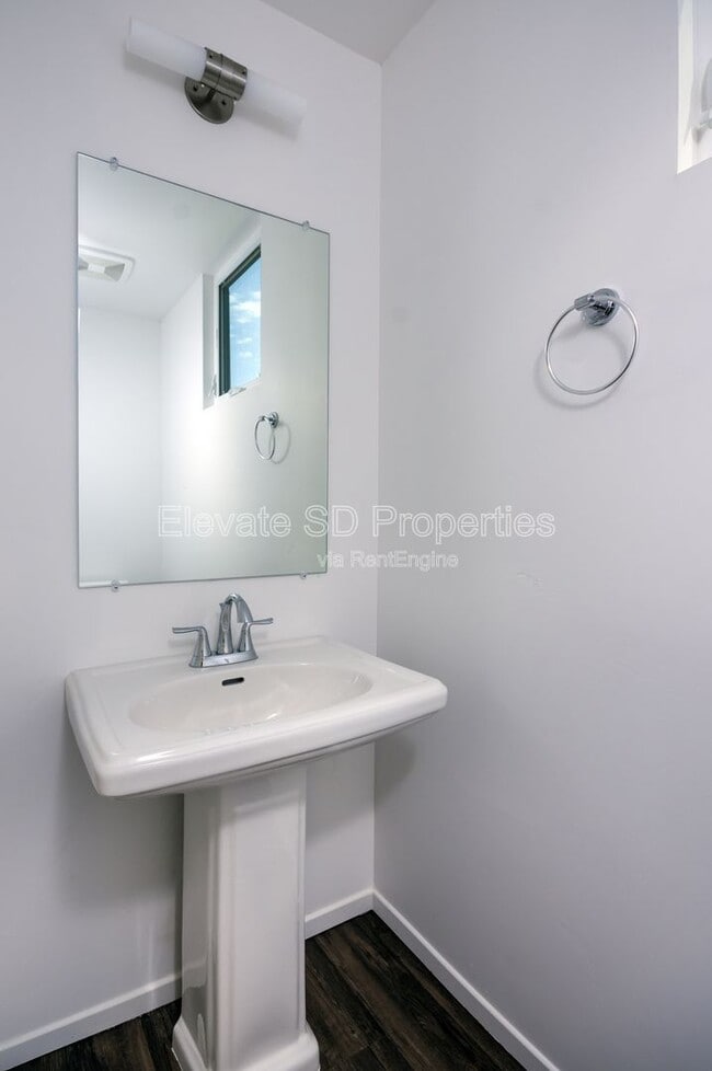 Building Photo - 2872 C St