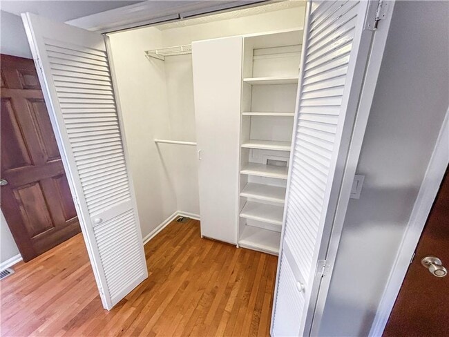 Building Photo - 3468 Cedar Valley Ct