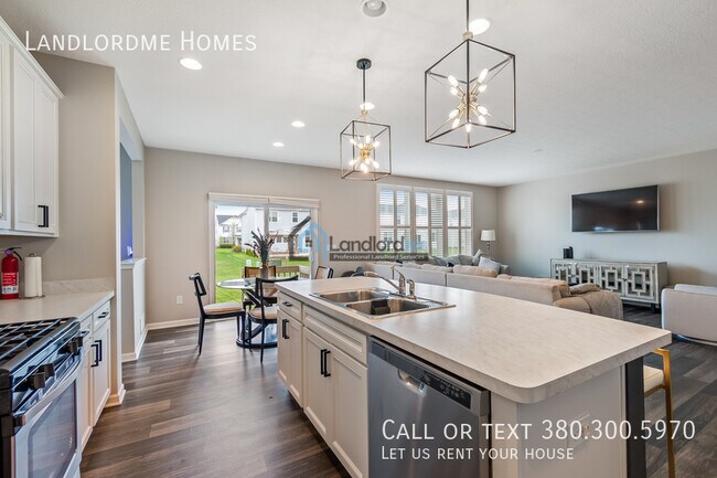 Building Photo - 648 White Fawn Run