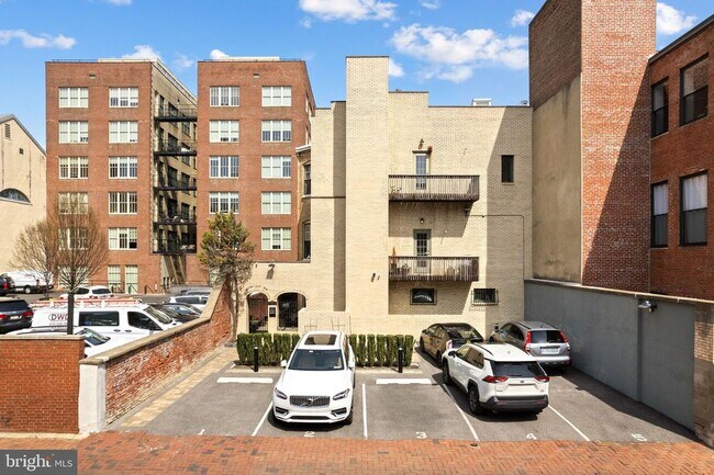 Building Photo - 3 Willings Alley