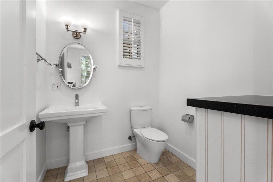 Building Photo - 1229 22nd St