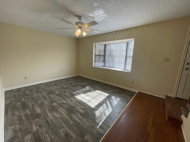 Building Photo - 122 Kitty Hawk Square