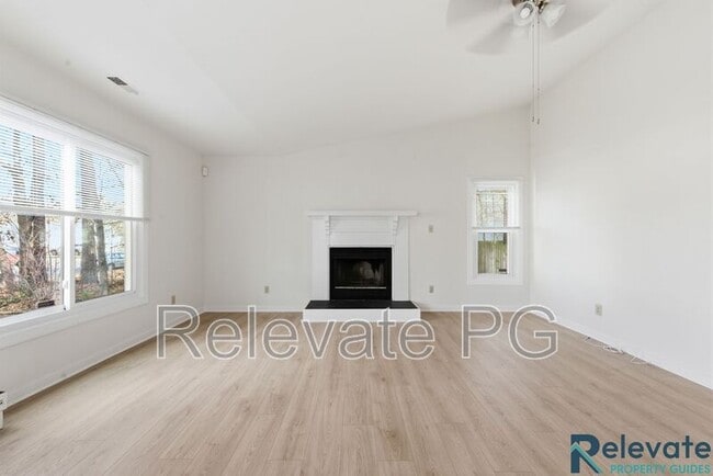 Building Photo - 2713 Chariot St