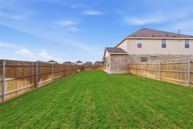 Building Photo - 12900 Cerro Castellan Trace