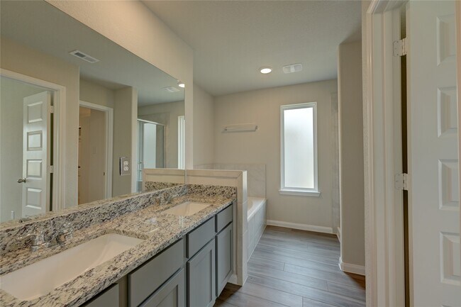Building Photo - 13856 Goldeye Dr