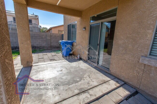 Building Photo - 6427 S 71st Dr