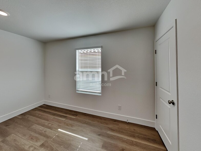 Building Photo - 10343 Bee Balm St