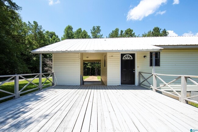 Building Photo - 95 Meadow Ln