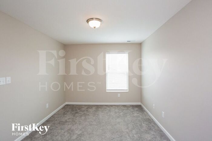 Building Photo - 671 Springdale Ln