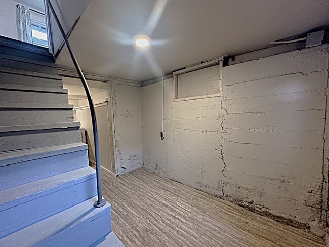 Building Photo - Cozy Meets Chic – 2BR Home with Outdoor Bliss!