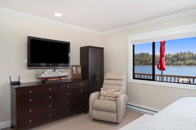 Building Photo - Short Term Lease | 2 Bed, 2 Bath Resort St...