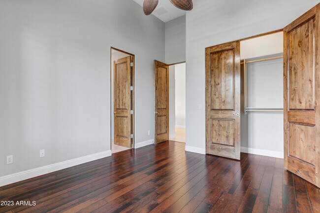 Building Photo - 8008 E Whistling Wind Way