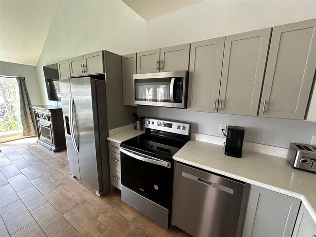 Building Photo - 30 Harbour Ln