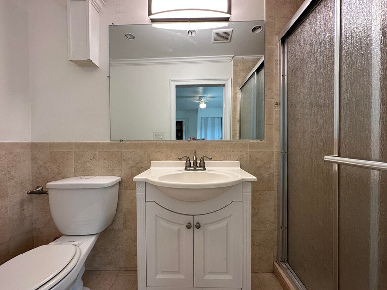 Building Photo - 10682 Fascination Ln