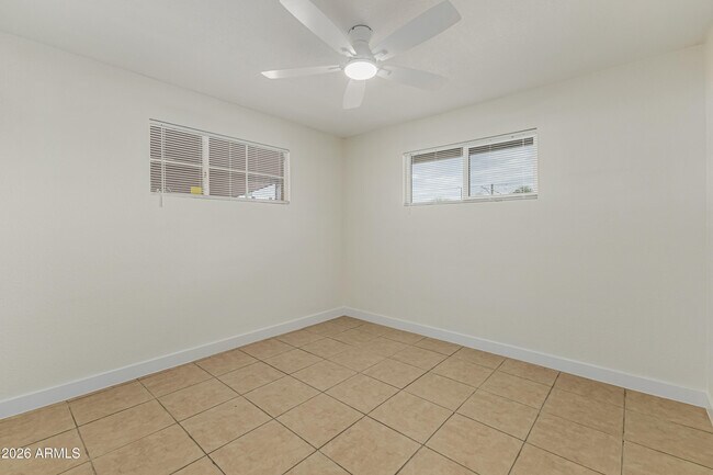 Building Photo - 5620 N 19th Ave