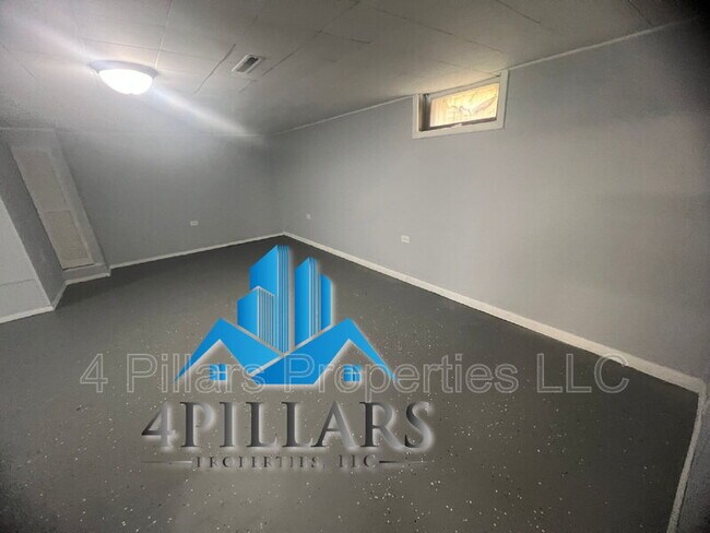 Building Photo - 6639 Carolina Ave