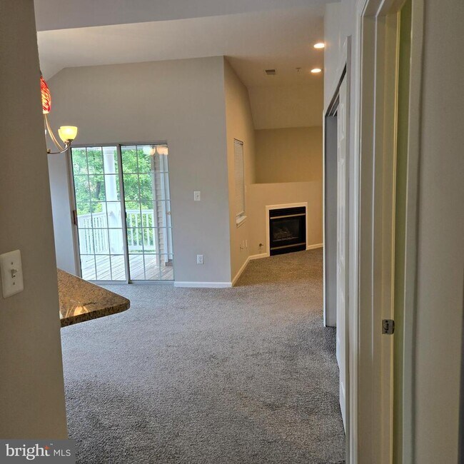 Building Photo - 5814 Wyndham Cir