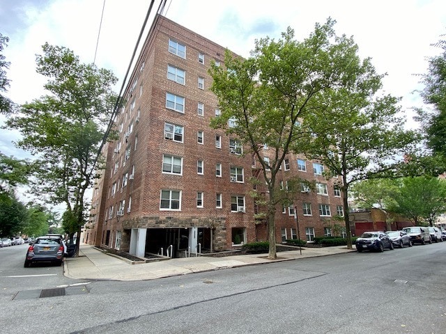 Building Photo - 3615 Oxford Ave
