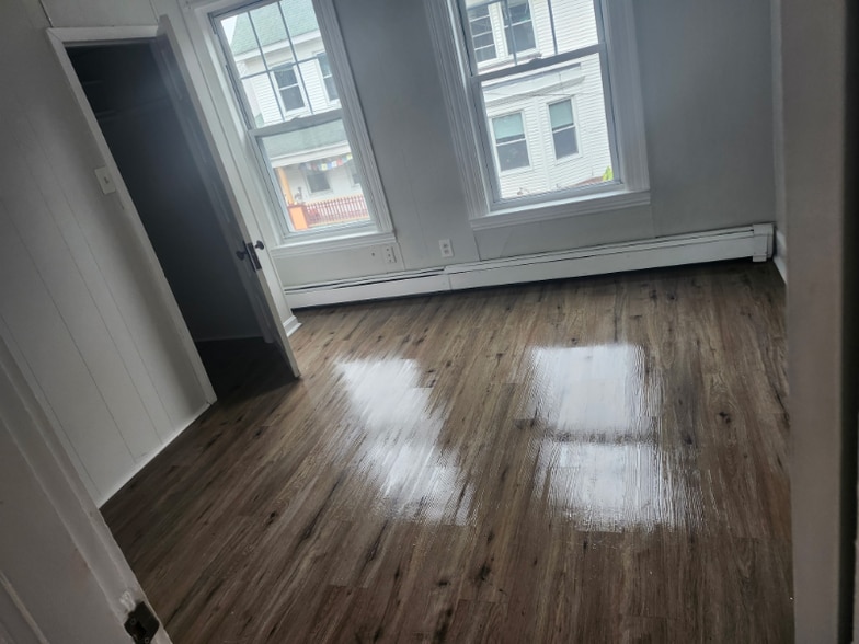 Building Photo - 100 Winter St