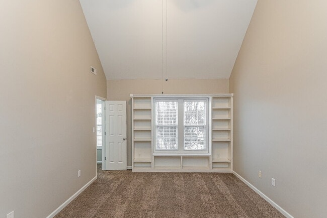 Building Photo - 1433 East Stone Arch Drive