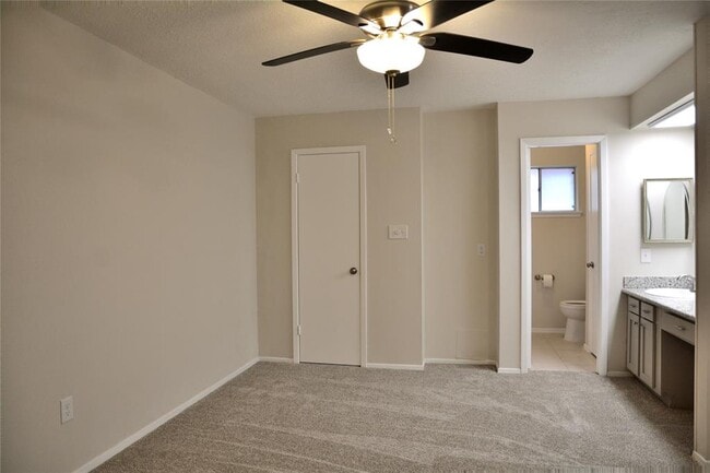 Building Photo - 16202 Barcelona Dr