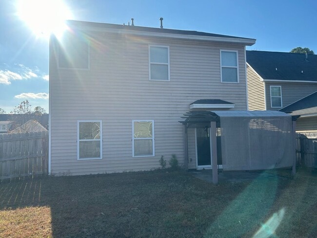 Building Photo - 224 Jerri Ln