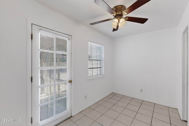 Building Photo - 1509 Lost Padre Mine Dr