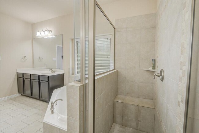Building Photo - 7238 Thelfor Ct