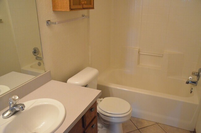 Building Photo - Great Home, Great Value