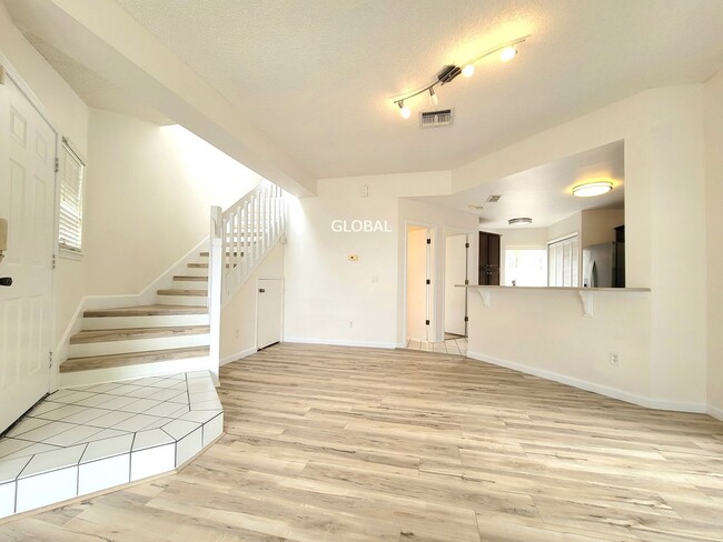 Building Photo - Spacious 3-Bedroom Townhome within the Lak...