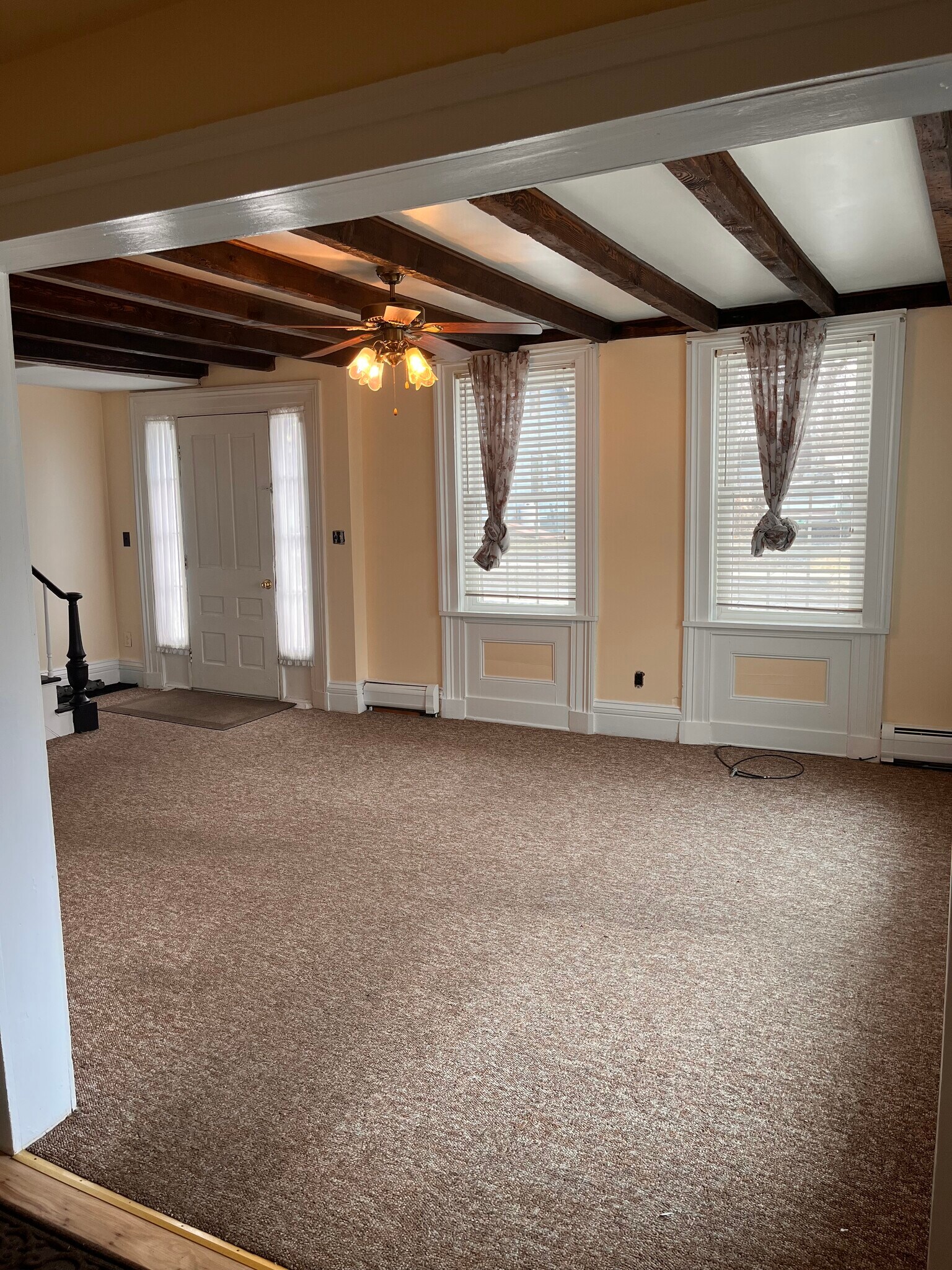 Building Photo - 66 S Maple St