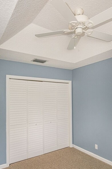 Building Photo - 1651 Hawthorne Pl