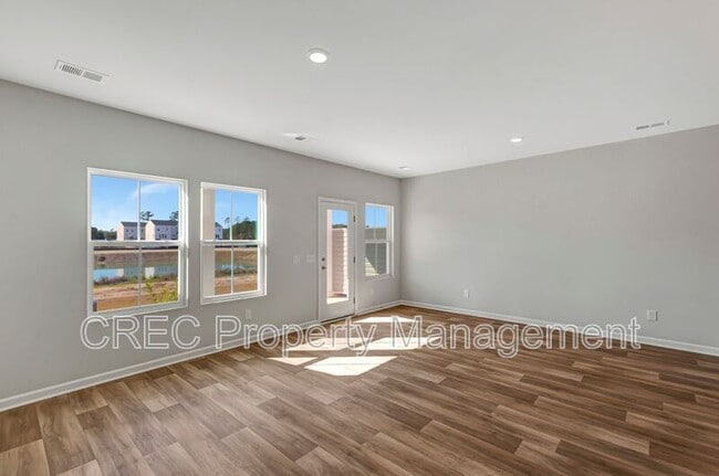 Building Photo - 790 Ridgley Dr