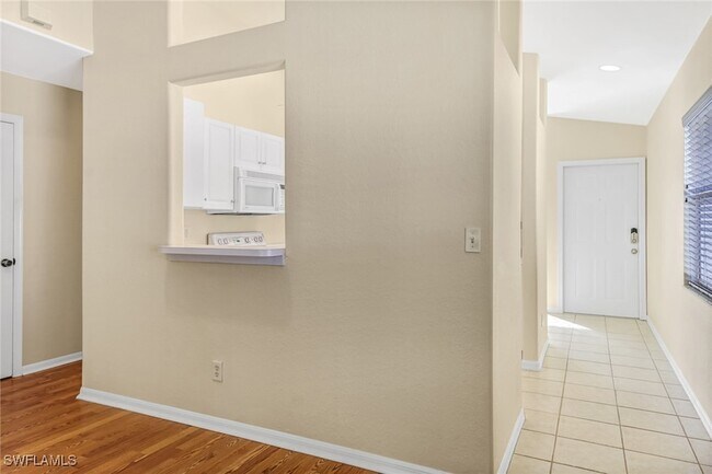 Building Photo - 26705 Little John Ct