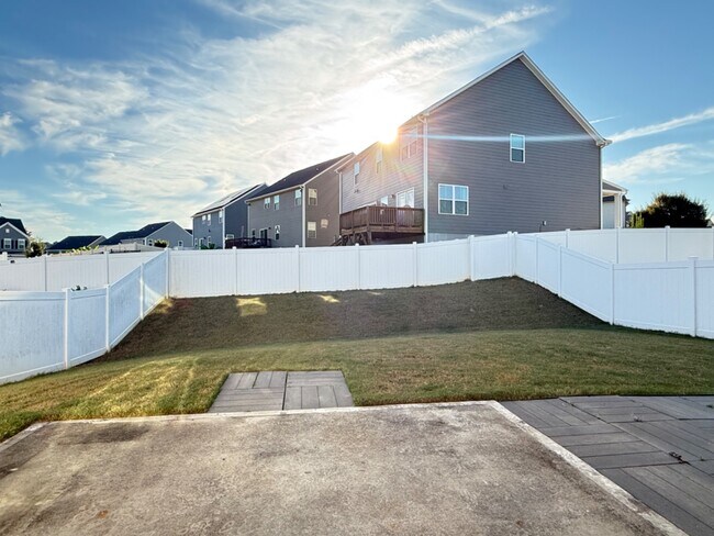 Building Photo - 3 Bedroom Single Family House for Rent