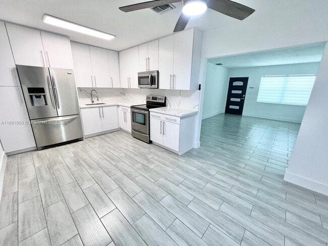 Primary Photo - 7290 SW 34th Street Rd