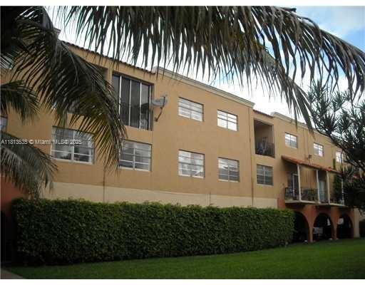 Building Photo - 1305 W 53rd St