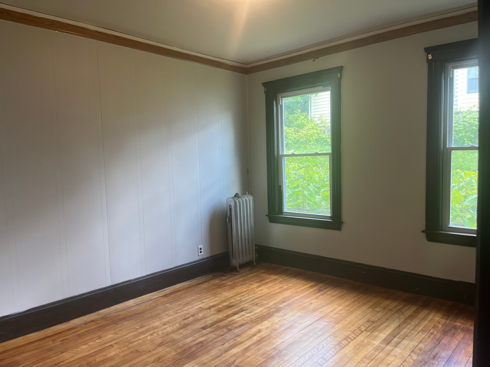 Building Photo - 37 Columbia St