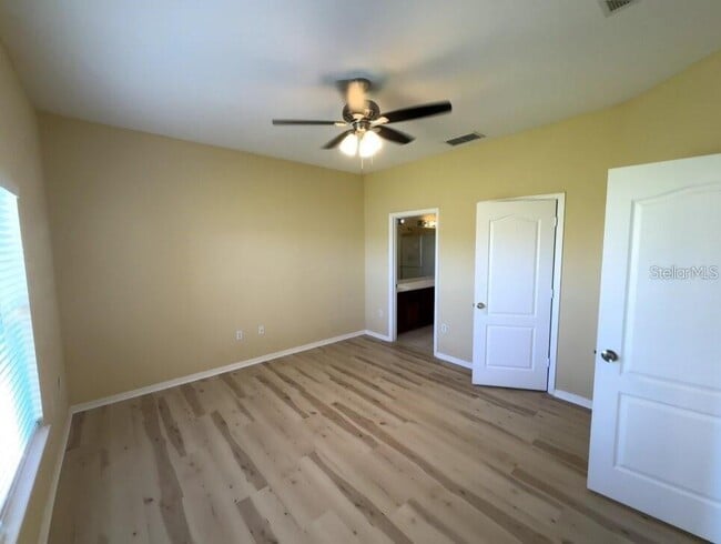 Building Photo - 1008 Hacienda Cir