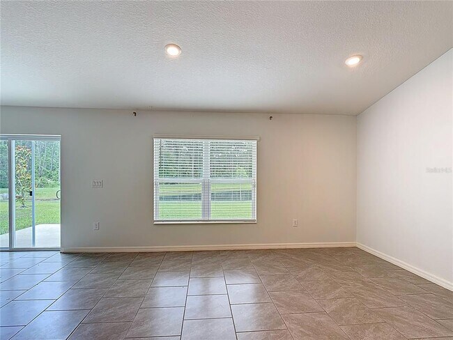 Building Photo - 2836 Sanctuary Dr