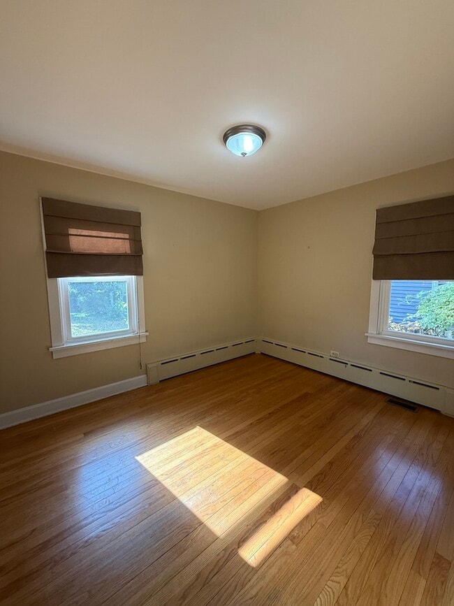 Building Photo - 327 Euclid Ave