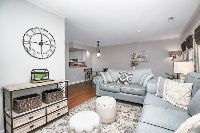 Building Photo - 2754 Tiergarten Ln